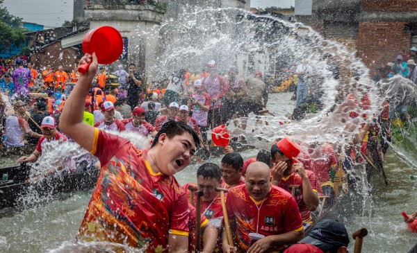 泼泼泼！泼出幸福好日子