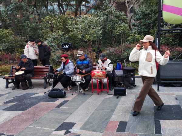 亚非拉鼓点伴我舞