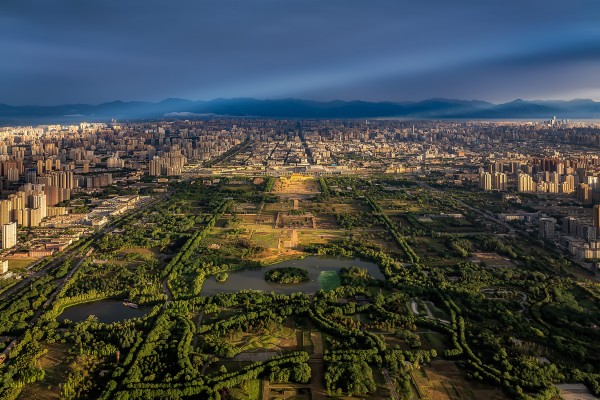 一束金光照亮了大明宫丹凤门