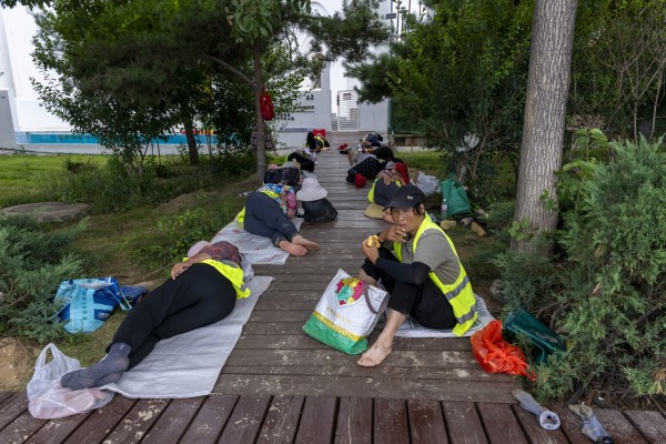 最美海边园林女工