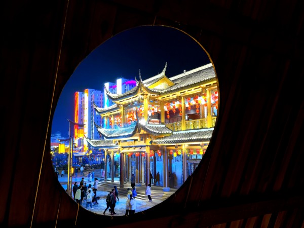 疑似穿越古今城