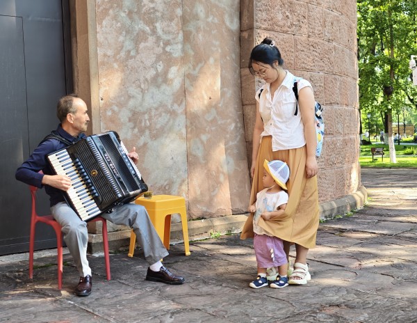老乐手与小听众